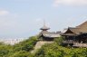 064 VUE DE KYOTO DU TEMPLE KYOMIZU DERA.JPG 